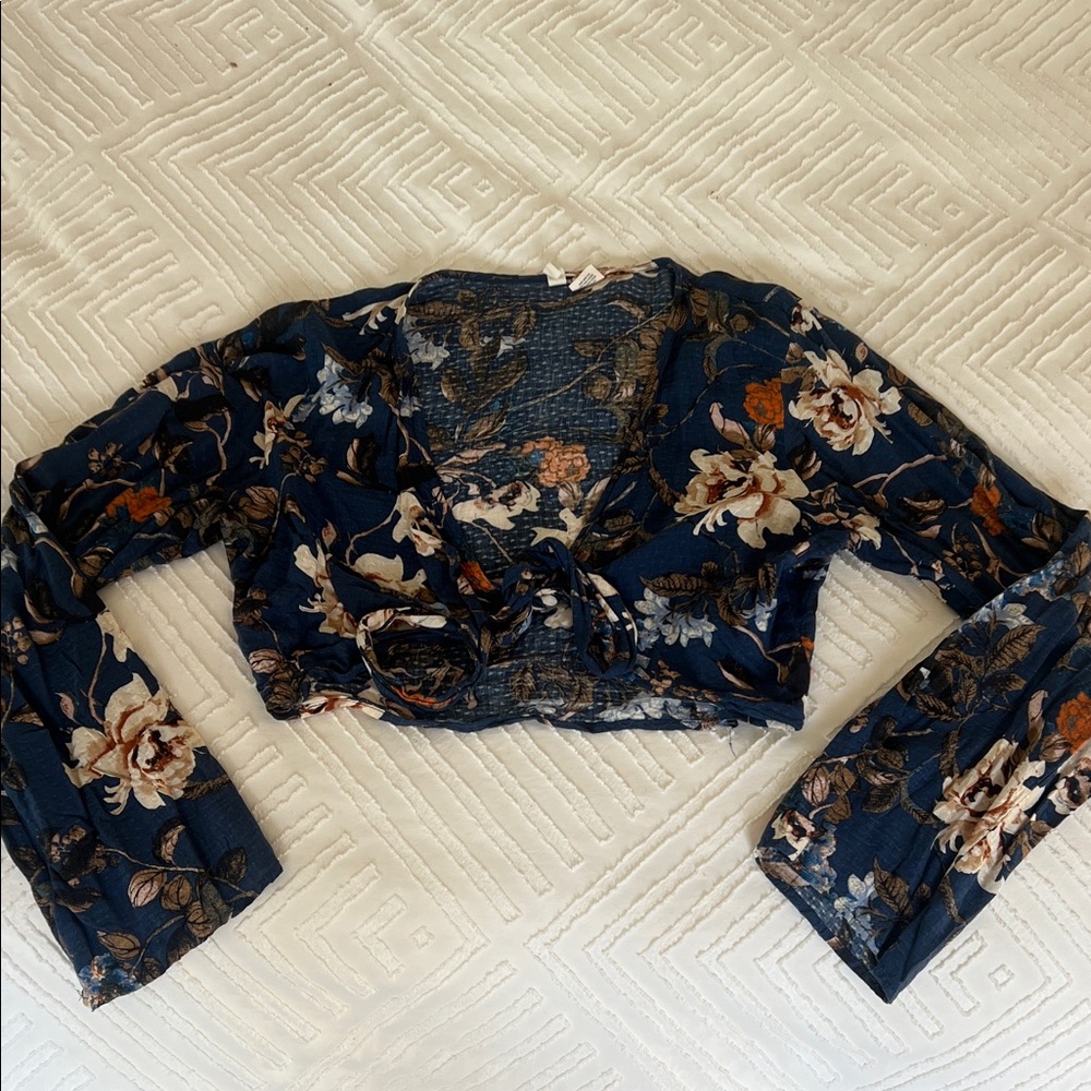 Sky and Sparrow Floral Blue Long Sleeve Flowy Front Tie Crop Top